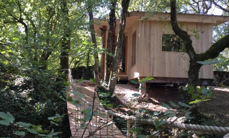 Domaine du 'mas de Tourel' - cabane lodge avec piscine et spa privatif dans le Lot