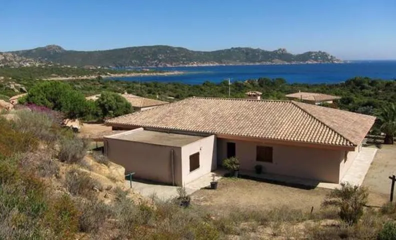 GRANDE VILLA TIZZANO A 200 M DE LA PLAGE 18 PERS