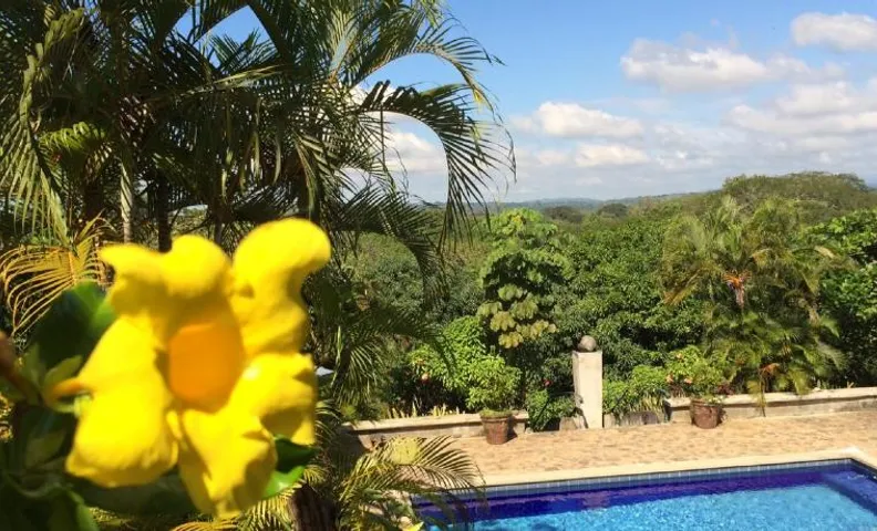 3 Architectural Homes, Wi-fi and Pool