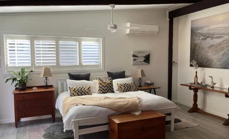 Tranquil, spacious and private garden retreat