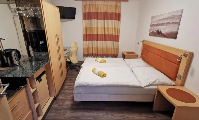 Cesar's Motel