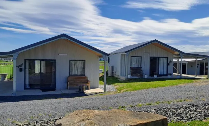 Meander Country Cabins