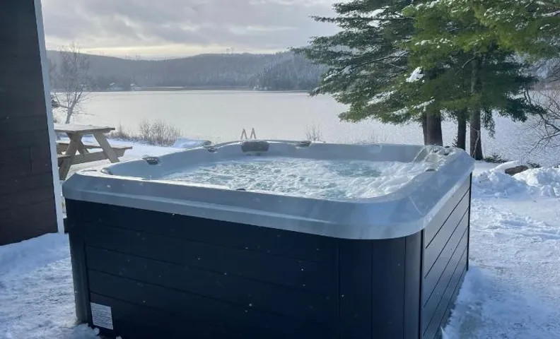 Chalet le Huard directement au bord du lac