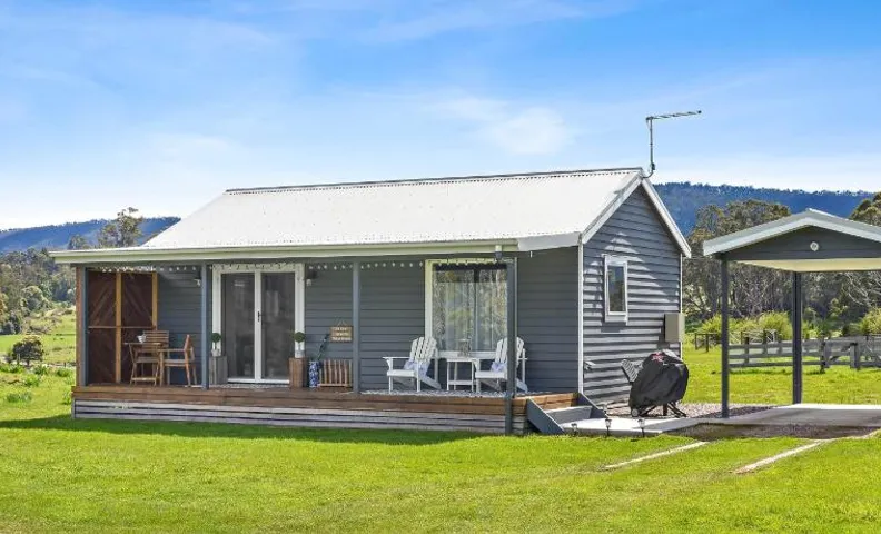 Wakefields - an enchanting mountain view cottage