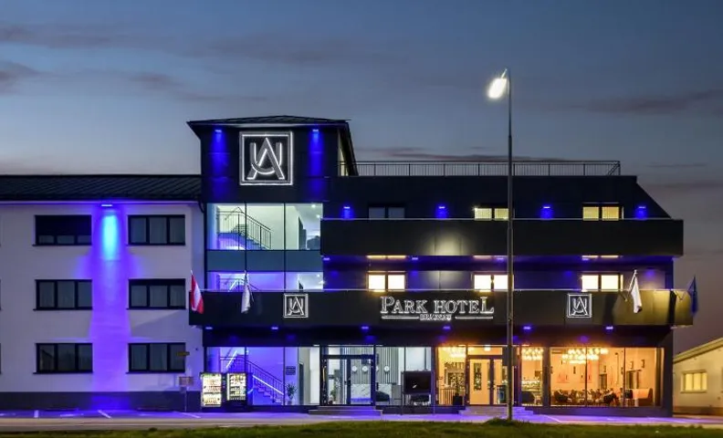 PARKHOTEL BRAUNAU - 24 Stunden Self Check-IN