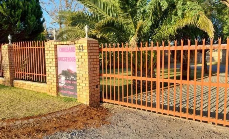 Chrisand Guesthouse
