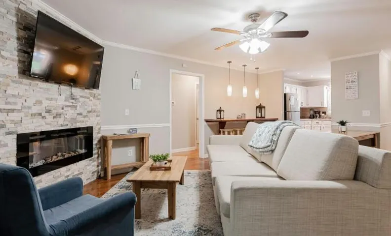 Dutch Creek Cottage- 10 mins to Lake Murray!