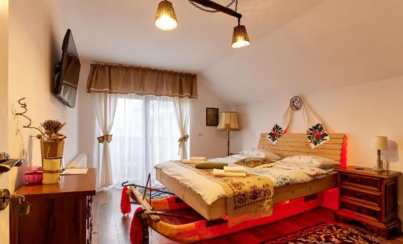 Grădina Lu' Ion -A Home Away From Home & Chic Restaurant Traditional