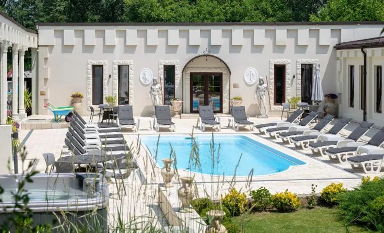La Conac Resort