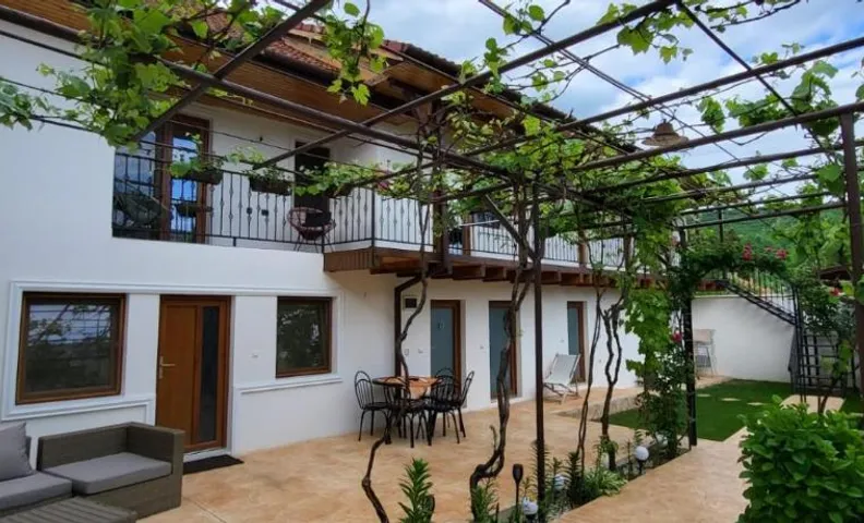 CASA DIN SAT