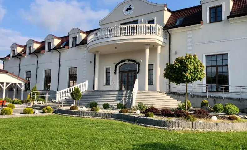 Hotel Nad Stawem