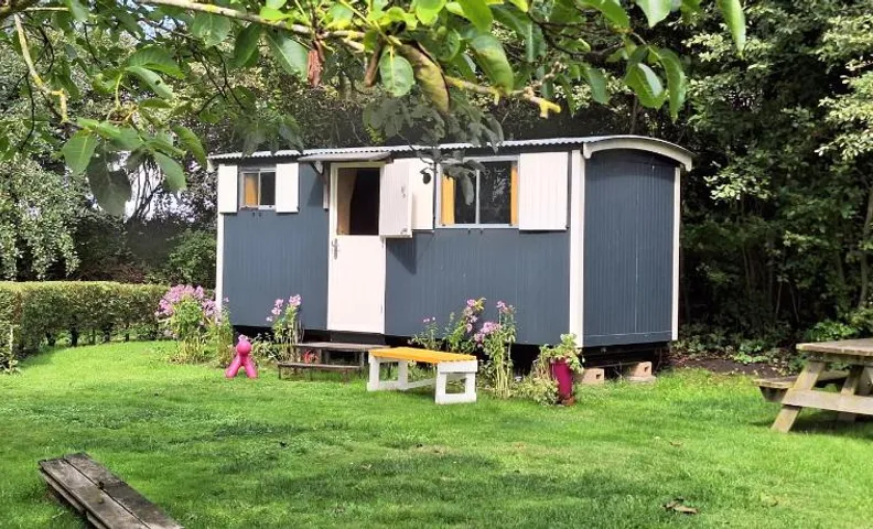 Pipowagen op natuurcamping