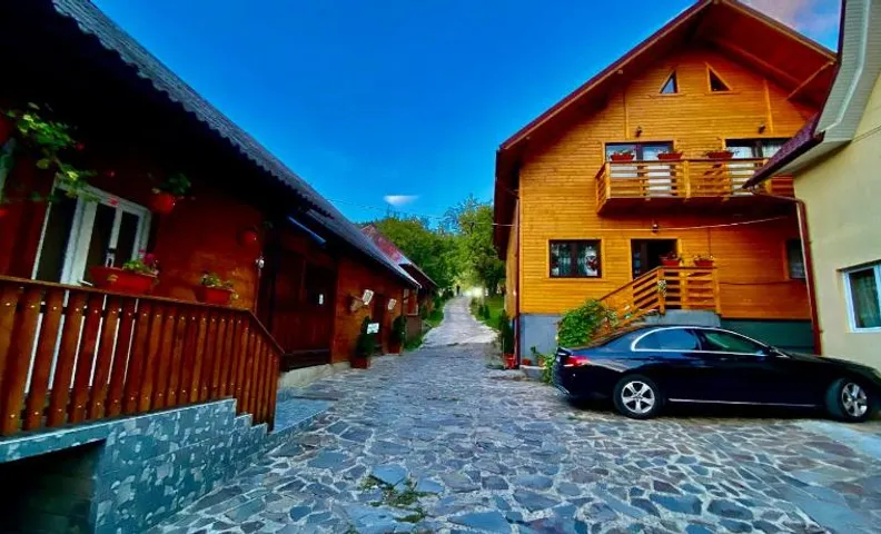 Casa Leca
