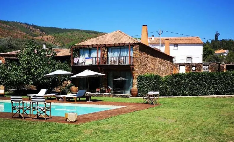 Casa de Baixo - Nature Hotel