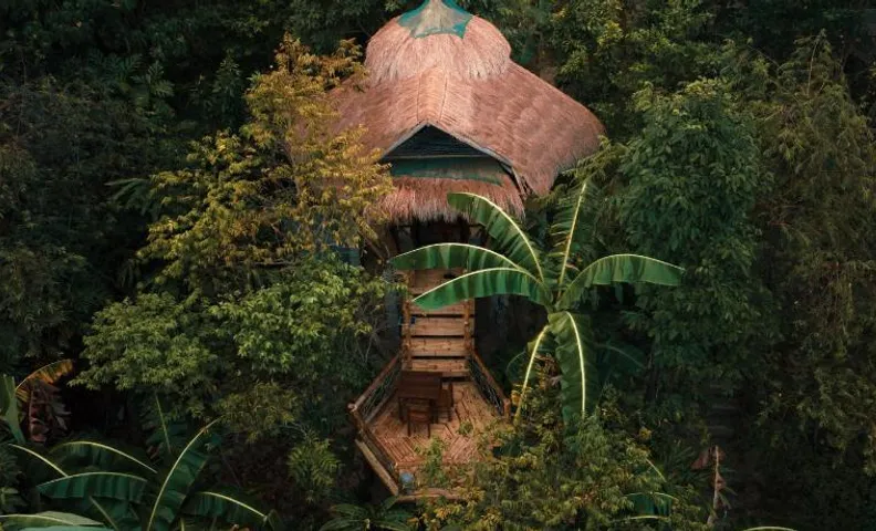 Inigtan Lio Bamboo Cottages