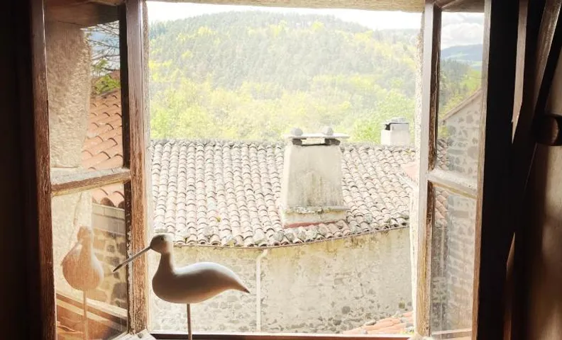 Pause bien-être & nature dans la chambre du moine