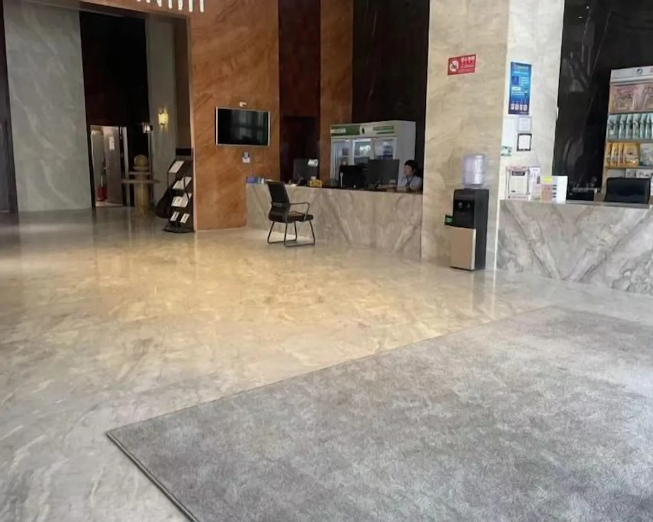 로비
