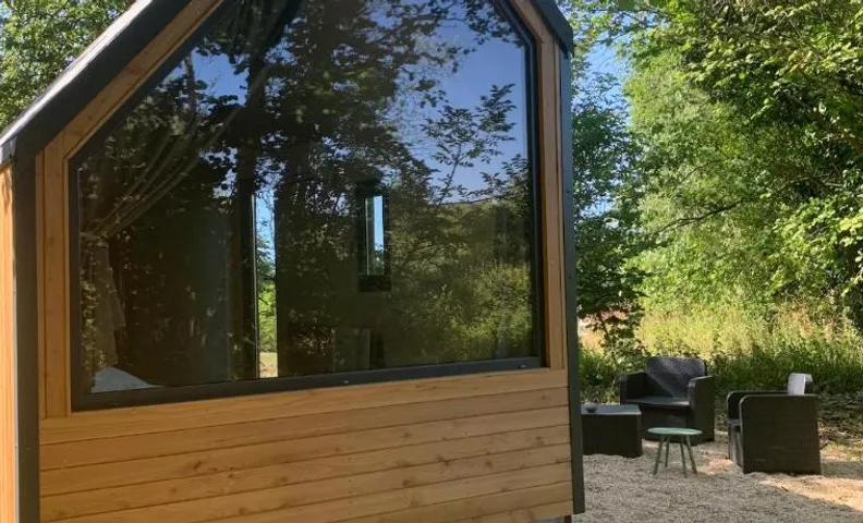 Tiny sur Conie Avec volupté