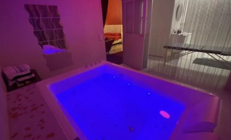 Chambre Romantique & Spa-Balnéo