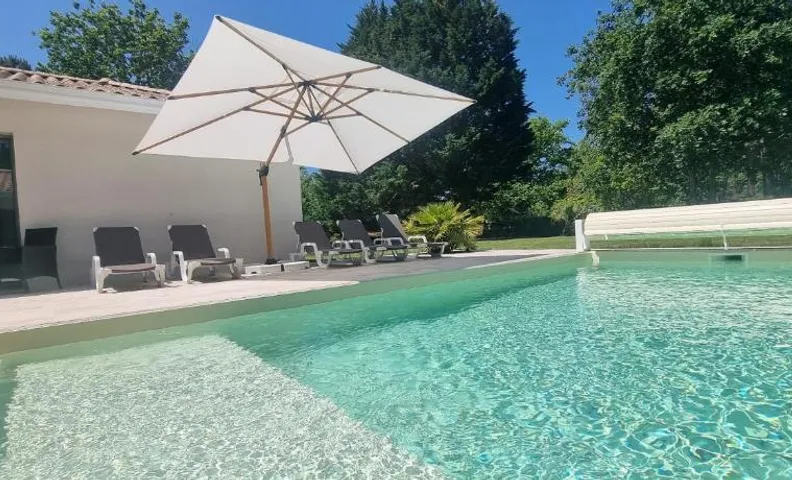 Sunny Villa Nature