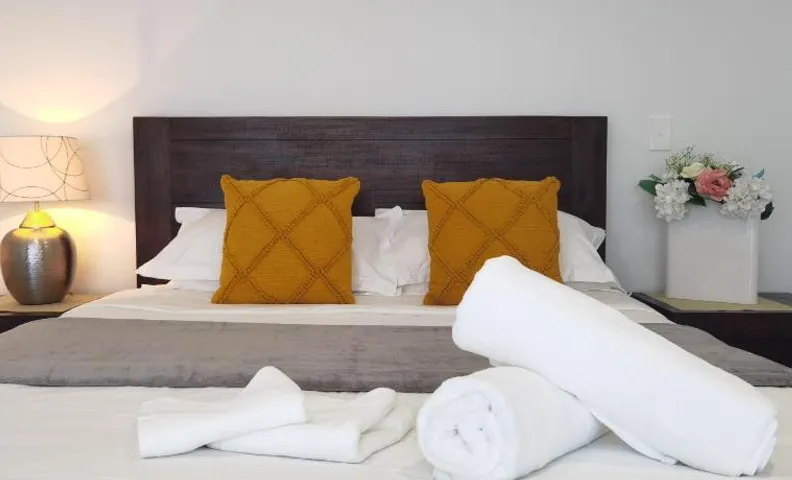 Private Cozy Sleepout with Free Parking & Self Check-in