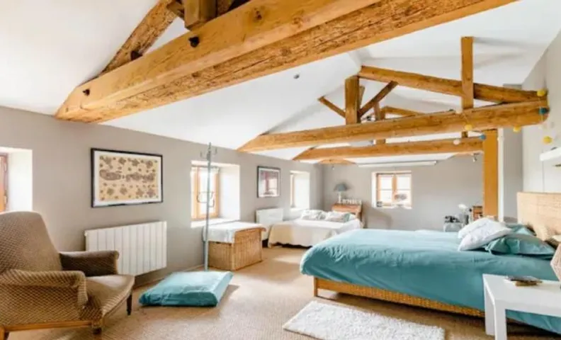 ravissante chambre spacieuse