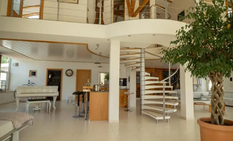 280m2 Luxus Loft Atrium-X 60m2 Terrasse