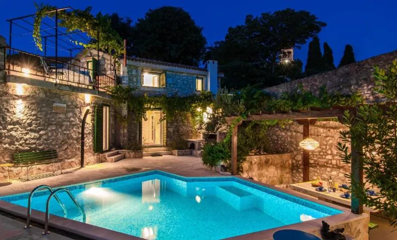 Humac Villa Vero Apartments
