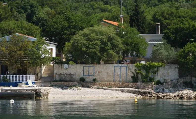 Apartments & Rooms Neno