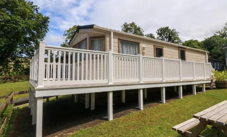 23 Manleigh Park