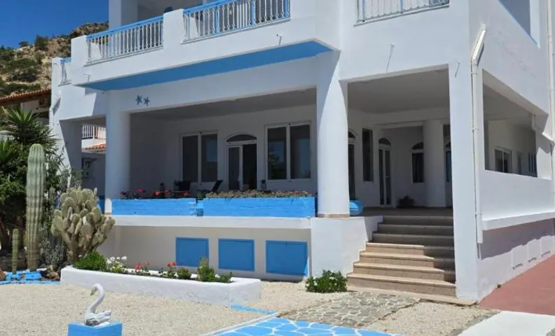 Gabi Rooms in Sougia