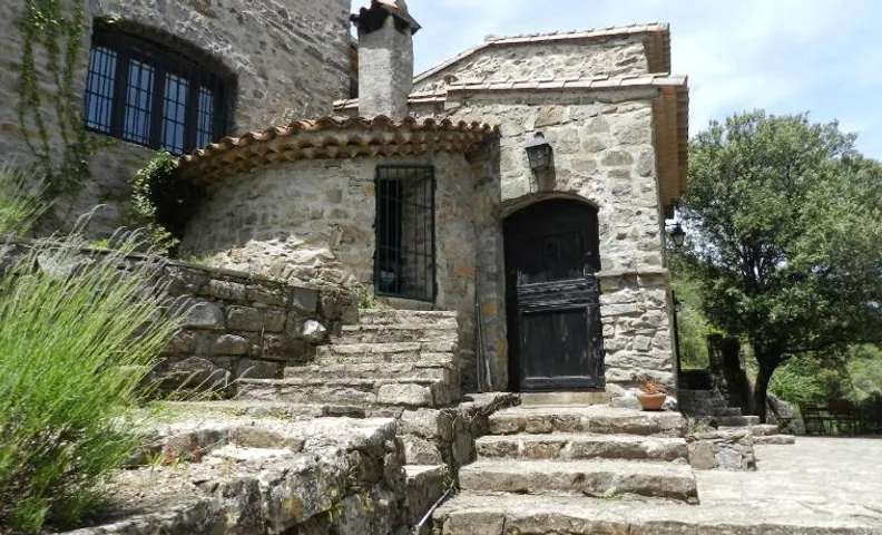 Chambre Cévennes: Piscine, lamas, rivière