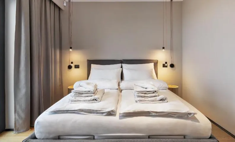 FourRoomotel