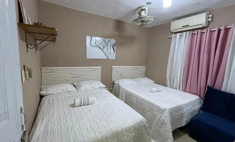 1 Habitacion con 2 camas dobles, en vivienda compartida en Azua