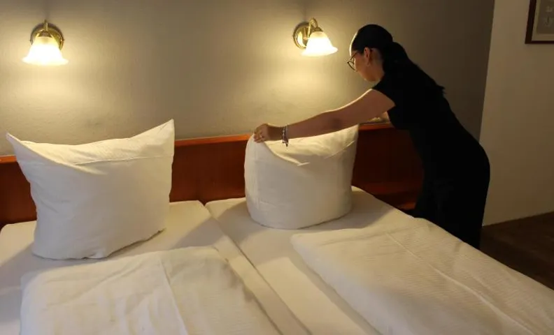 Hotel Eisenbahn - ruhige Zimmer im Zentrum von Karlstadt, ideal für Radfahrer