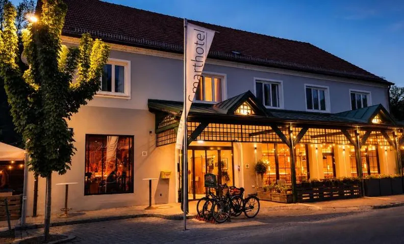 Smarthotel Schmid - Restaurant & Bar inhouse - Nähe Schlossteich