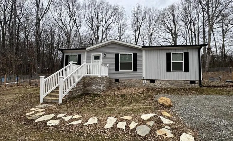 Peaceful Farmstead Cottage with Creekside Views Near Iron Station, North Carolina