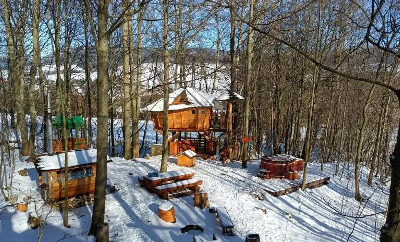 Treehous Sněžník s wellness