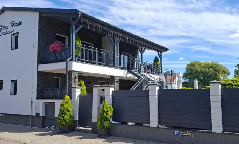 Villa Wine House