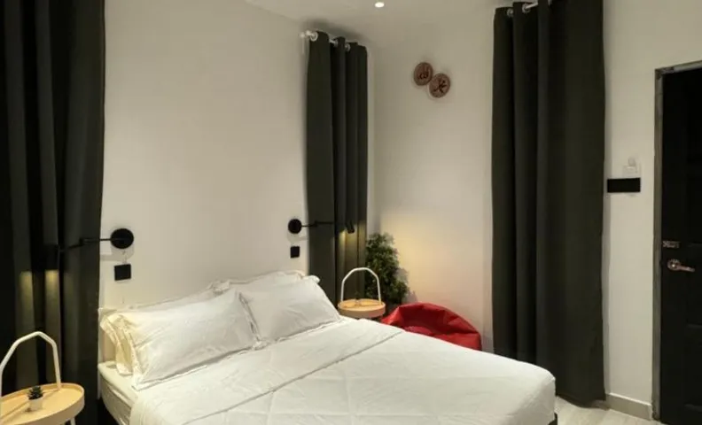 Cozy Scandinavi Guest room - Queen Bed, Free Netflix, Prime & Wi-Fi Near Bukit Mertajam