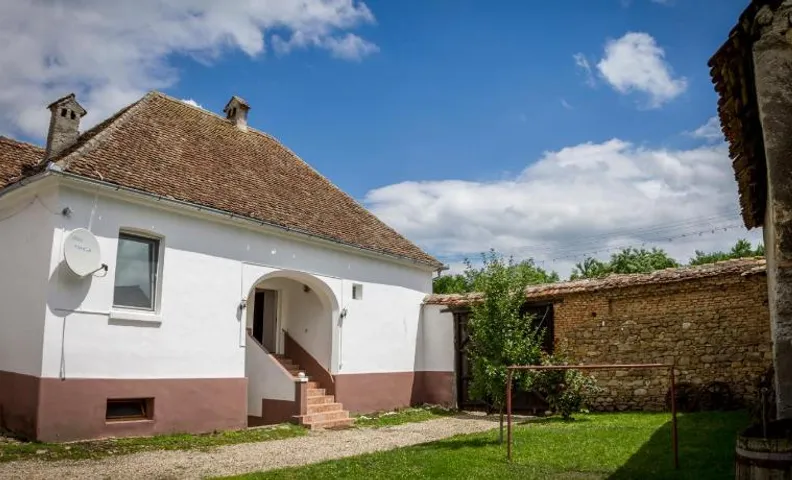 Casa din Barcut