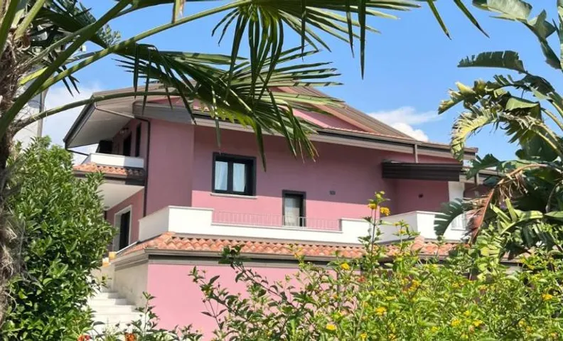 Villa Cocomerara Tas24