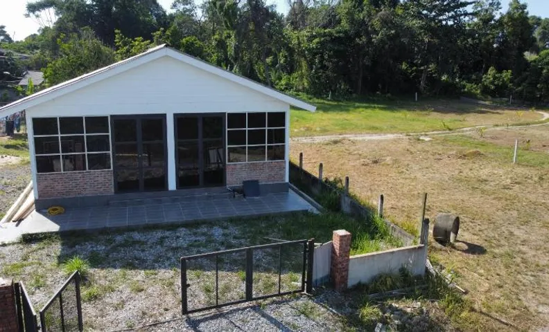 Qimmy Riverside Guesthouse