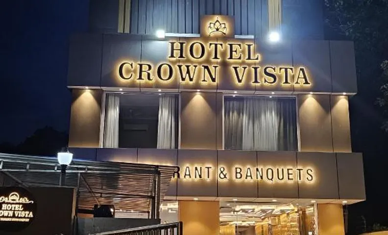 HOTEL CROWN VISTA