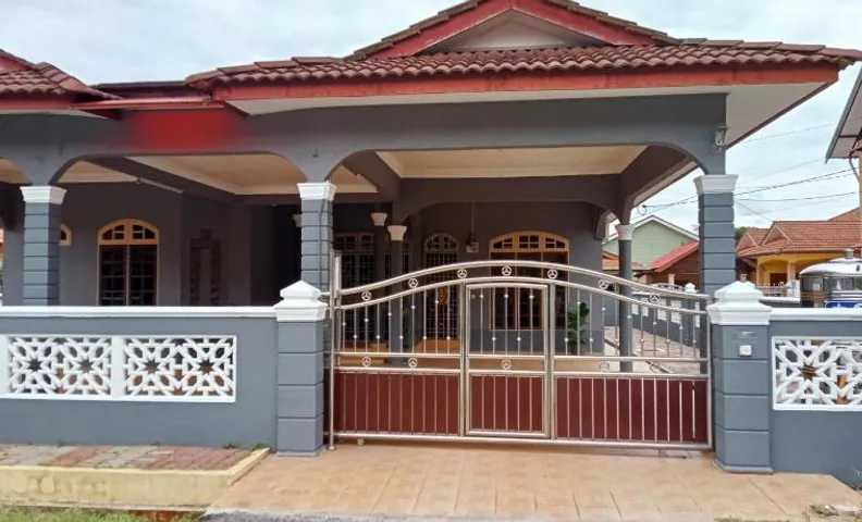 Camelia Homestay Bungalow - Mawar House Near Airport and Gong Badak Stadium