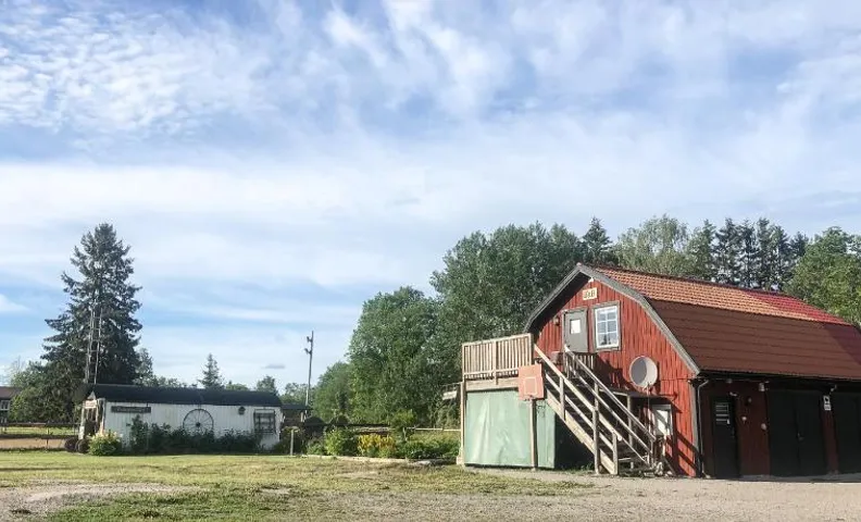 Rialahästgård