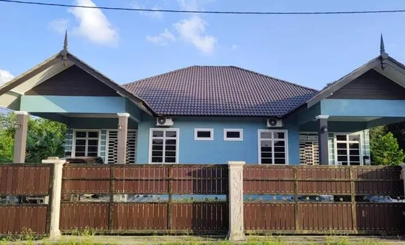 Gemia Rumah Tamu - 3 bilik aircond - near nasi dagang Atas tol