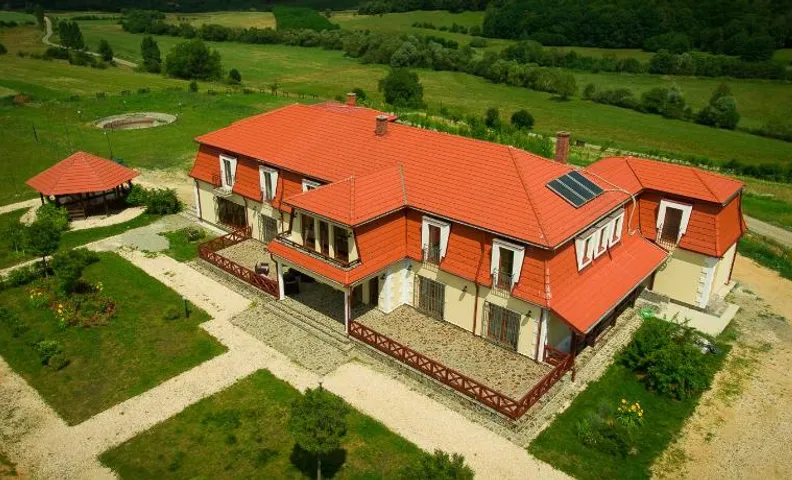 Saciova Hills