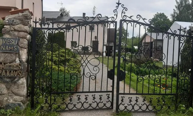 viesu nams "Laimes pakavs"