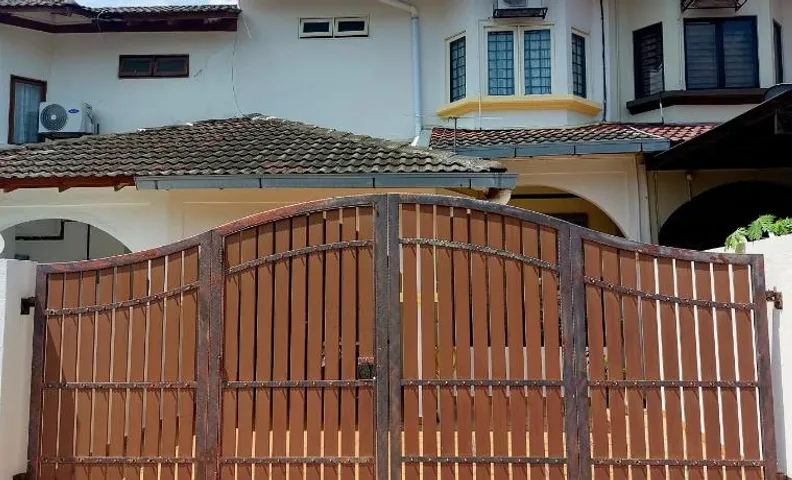 5 min walk to LRT BRT station, Pets friendly, with Baby cot